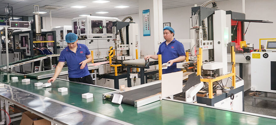 GPLPAK food packaging factory production workshop for custom paper packaging